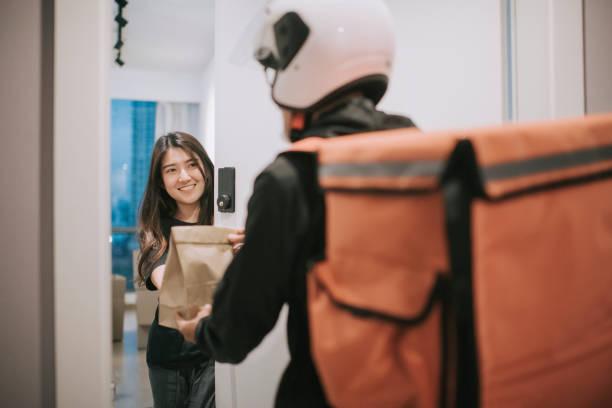 Takeaway & Delivery